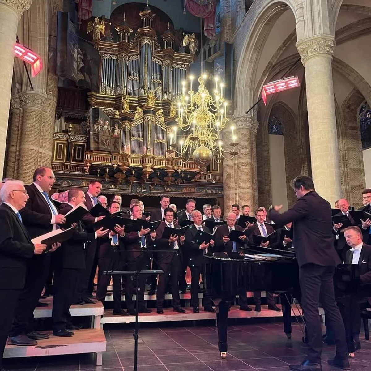 Cover van Geloofd zij onze God