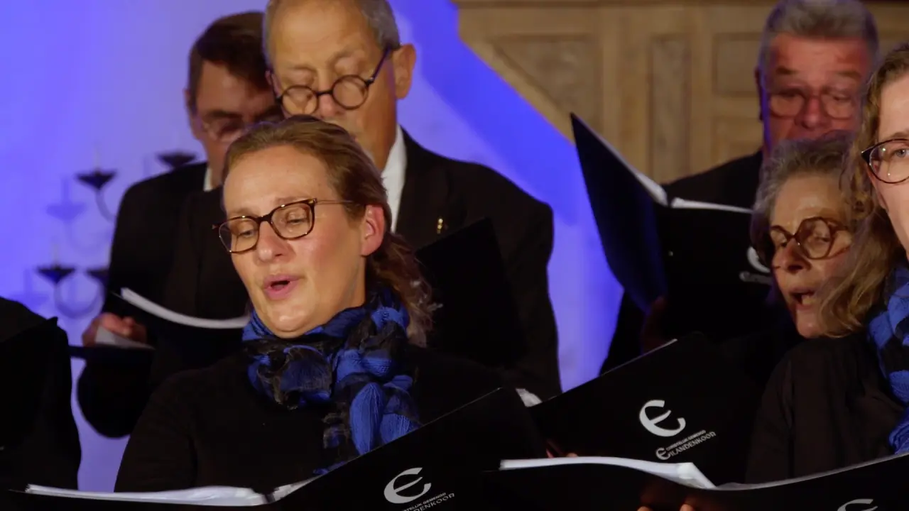 Cover van Sitting at the feet of Jesus